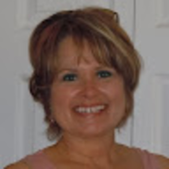 Meet your Posher, Paige mckay - Picture 1 of 1